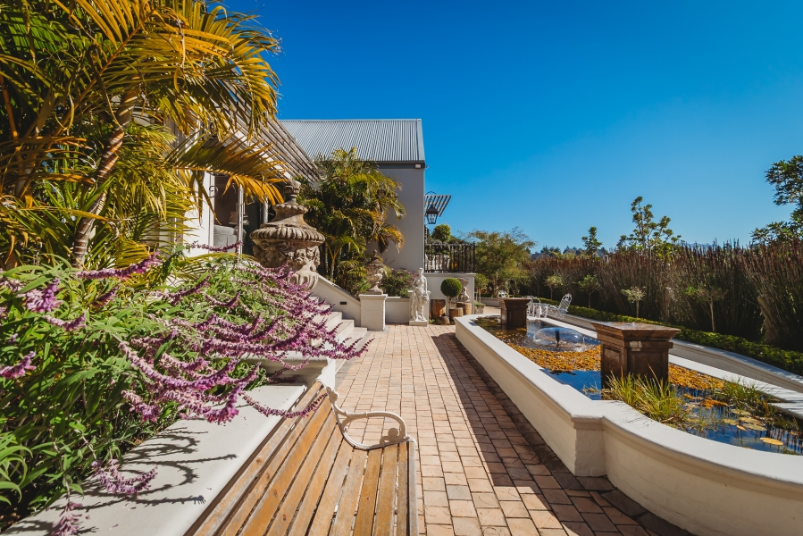 3 Bedroom Property for Sale in Kraaibosch Manor Western Cape